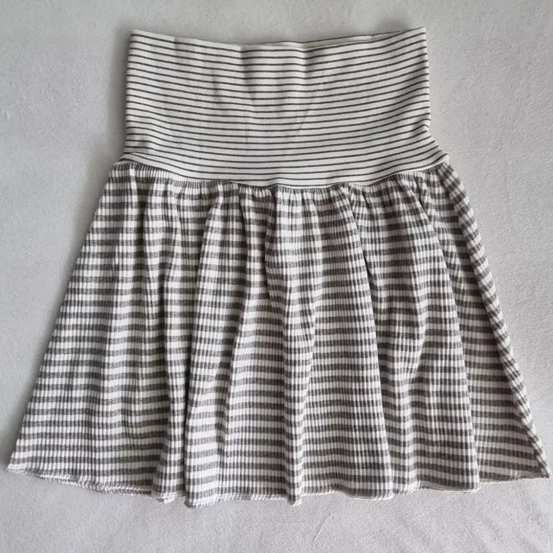 New item) Koisei Double Shirring Skirt 2 on Bunjang Global Site.