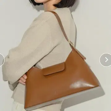 NEUNA 벨트 스퀘어 백 [브라운]