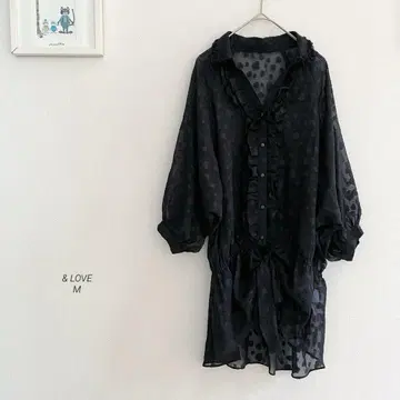 & LOVE 볼륨 슬리브 하트 자카드 쉬폰 튜닉 블랙 4856
