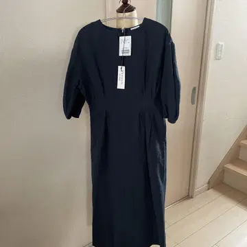 VERMEIL 베르메이유 페예나 허리 쉐이프 퍼프 슬리브 원피스