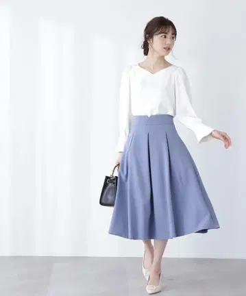 PROPORTION 프로포션 바디 드레싱 턱 스커트
