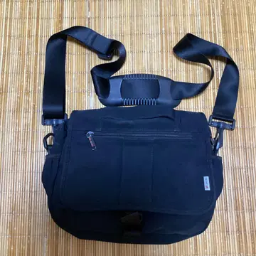 블랙 메신저 백