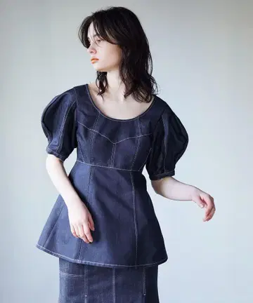 새상품급 UNITED TOKYO 오벌 슬리브 데님 블라우스
