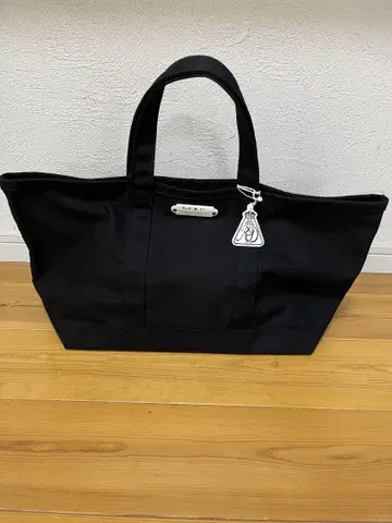 올드 맨즈 테일러 토트백 L 블랙