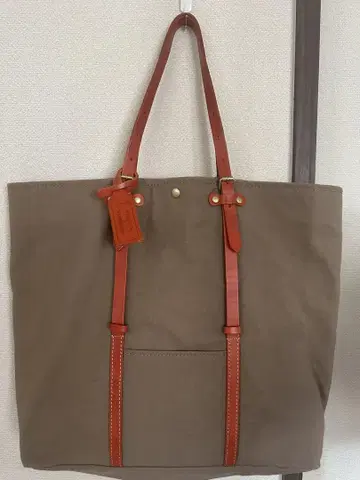 BEAU DESIGN x Kissora 에코백 브라운