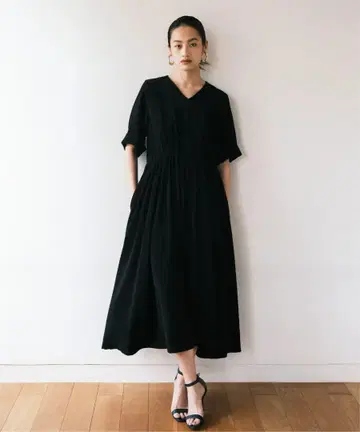 foufou 블랙 V넥 반팔 개더 롱 원피스