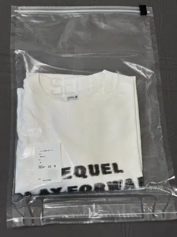 새상품 정가 14300엔 SEQUEL 티셔츠 SIZE M