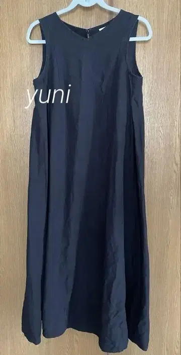 Yuni 린넨 슬리브리스 원피스
