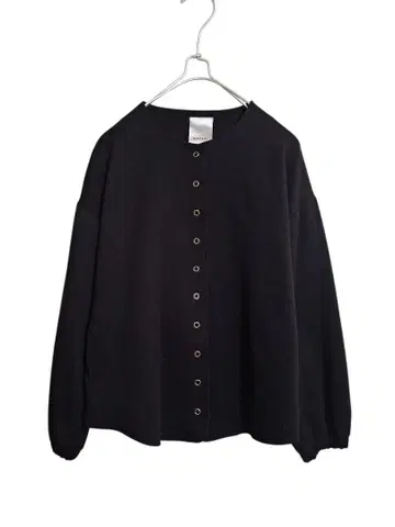 MARGAUX 마르고 스냅 버튼 가디건 노카라 블랙