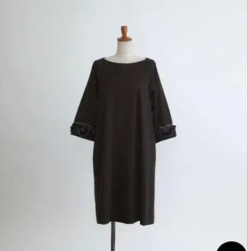 쁘띠 로브 누아르 실크 블랙 드레스