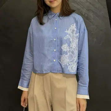 완판템 ZARA 자라 스트라이프 자수 크롭 셔츠