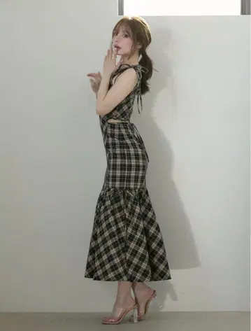 그렌다 리본 장미 드레스