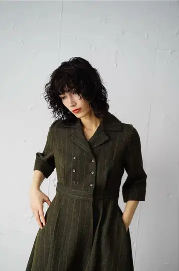 foufou 오픈 카라 헤링본 원피스 M 사이즈