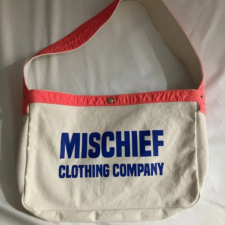 人気☆MISCHIEF☆ DOWNTOWN SHOULDER BAG Qoo10] ミスチーフ 【MISCHIEF】 DOWNTOWN : バッグ・雑貨