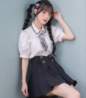 ROJITA 튤 프릴 넥타이 블라우스 (시착만 한 상품)