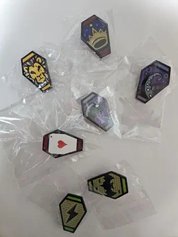 트위스트 아이콘 핀즈 아줄 레오나 에이스 플로이드 제이드 빌