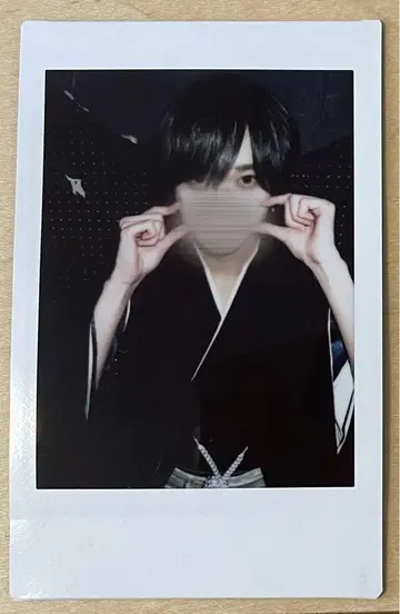 라부시쿠 료 폴라로이드