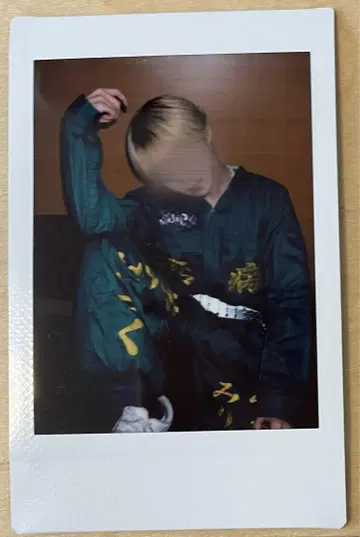 라부시쿠 료 폴라로이드