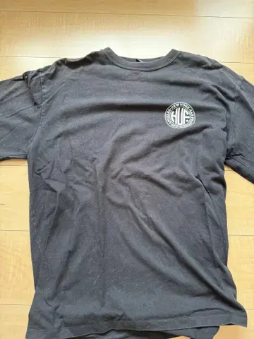 HUF 블랙 티셔츠 L 사이즈