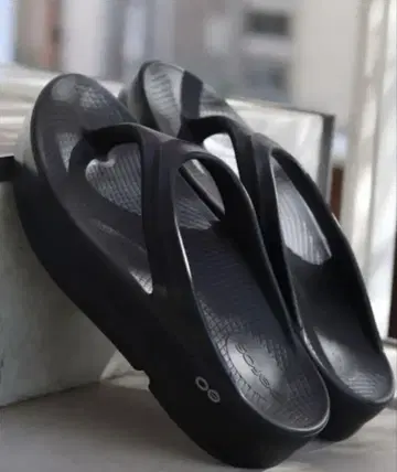 우포스 OOmega 우메가 리커버리 샌들 통굽 블랙 24cm