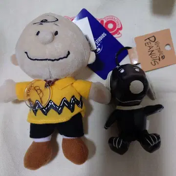 새상품 택 포함 유니버셜 챠리 브라운 인형 키체인