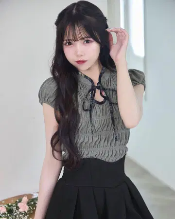 미셸 마카롱 셔링 리본 탑 상의