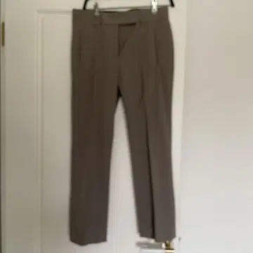 페라가모 베이지 슬랙스 팬츠