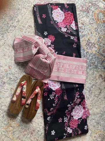 블랙과 핑크의 꽃무늬 유카타 오비 수납 봉투 포함