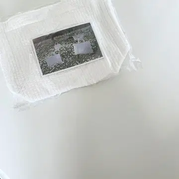 Pionunnal 비오는날 MOVE WHITE 미개봉 새상품