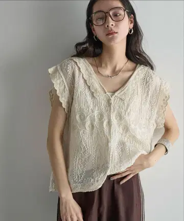 THE YOn 코드 레이스 프렌치 슬리브 코튼 블라우스