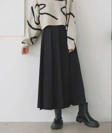 플리츠 슬릿 스커트