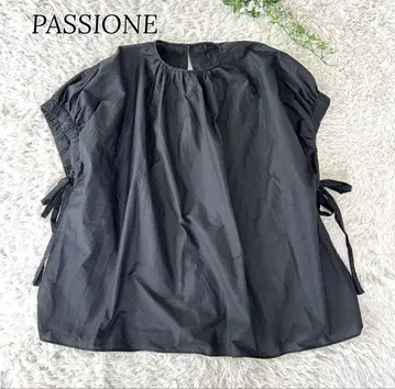 파시오네 passione 개더 리본 슬릿 반팔 블라우스