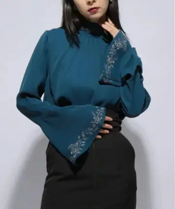 HARE 하레 2WAY 소데시 슈 하이넥 블라우스 긴팔 꽃무늬