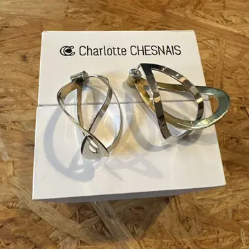 Charlotte CHESNAIS 귀걸이