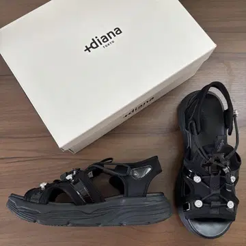 다이애나 플러스 다이애나 스포츠 샌들 24cm