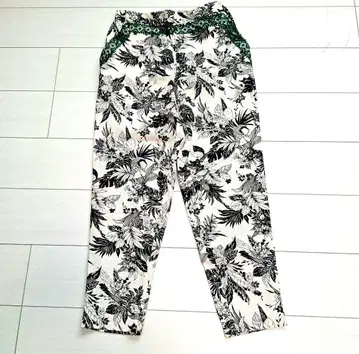 새상품 택 포함 UNITED ARROWS 보타니컬 캐주얼 팬츠