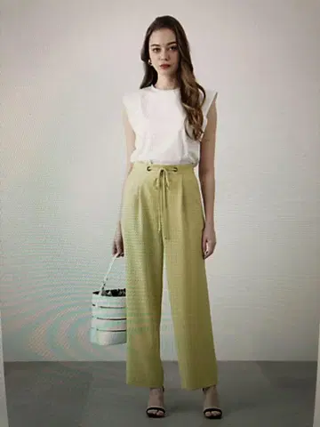 핑키앤다이안 파우더 새틴 스트레이트 팬츠 정가 28600