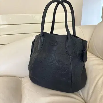 블랙 가죽 토트백 프린지 장식