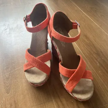 TOMS 여성용 샌들 23.5cm