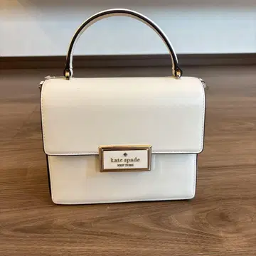 kate spade 화이트 핸드백 택 포함 새상품