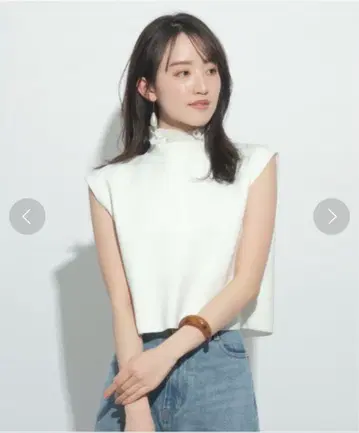미사용 택 포함 JUSGLITTY 카라 프릴 니트 풀오버