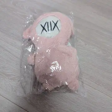 XIIX 메로짱 파우치