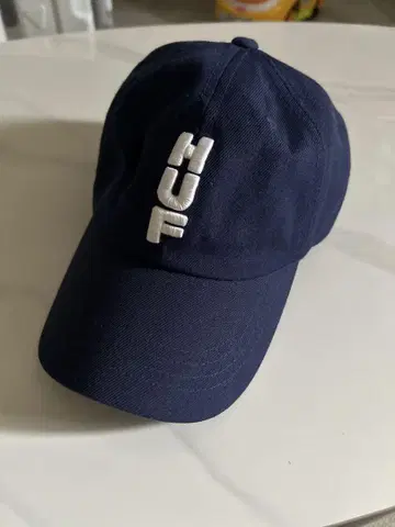 HUF 네이비 야구 모자