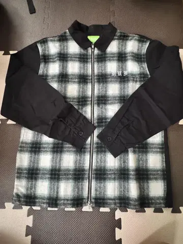 HUF 체크 무늬 자켓