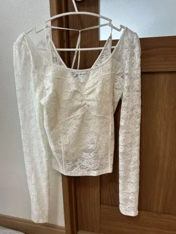 SNIDEL 아이보리 레이스 긴팔 상의