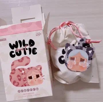 Crybaby wild but cutie 크라이베이비 popmart