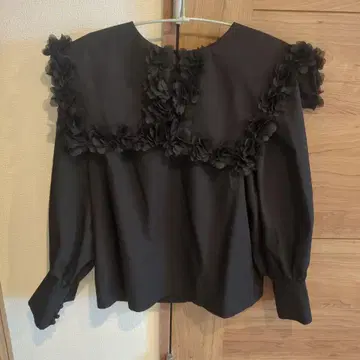 메라키 빅 칼라 긴팔 블라우스