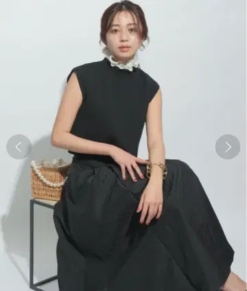 미사용 새상품 JUSGLITTY 카라 프릴 니트 풀오버