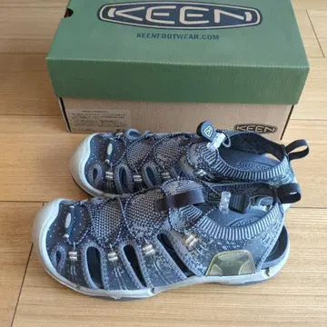 KEEN 26cm