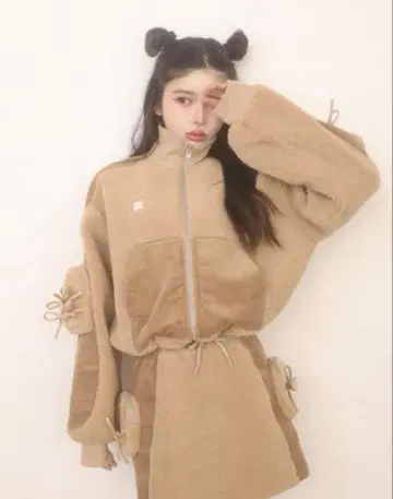 택 포함 새상품 다리치 베이지 보아 콤비 리본 포켓 블루종